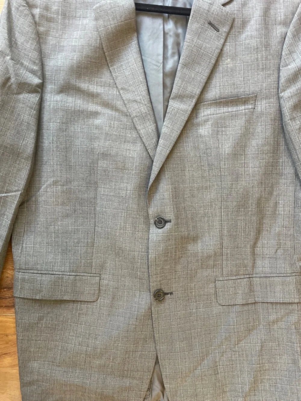 Banana Republic Gray Plaid‎ Tailored Fit Men's Suit - Two-Piece
